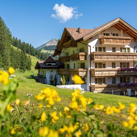 Hotel Somont Selva di Val Gardena Exterior photo