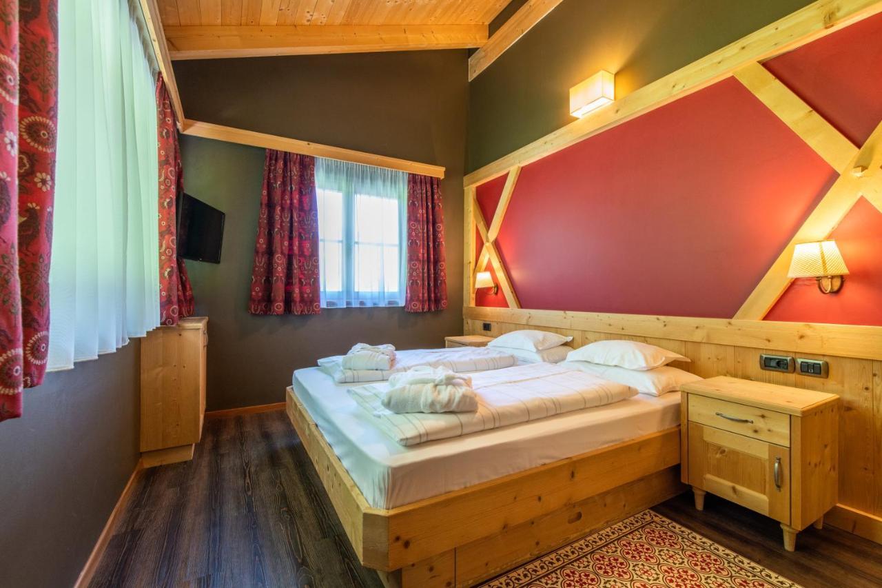 Hotel Somont Selva di Val Gardena Exterior photo