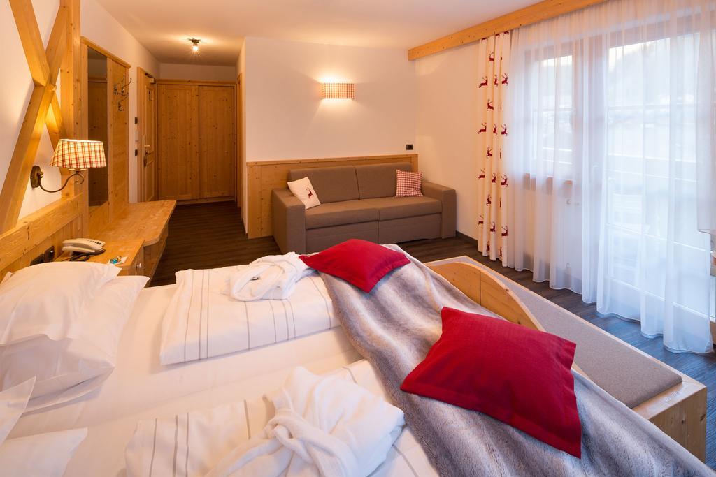 Hotel Somont Selva di Val Gardena Exterior photo