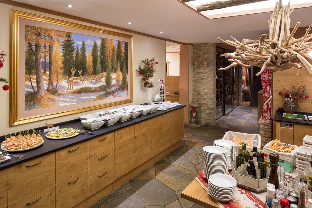 Hotel Somont Selva di Val Gardena Exterior photo