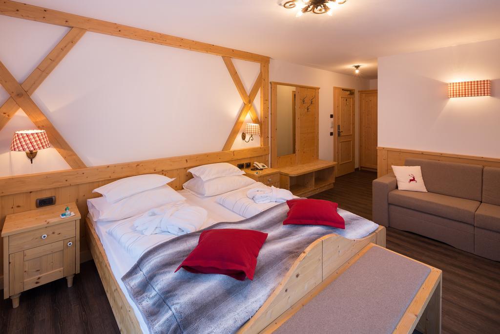 Hotel Somont Selva di Val Gardena Exterior photo