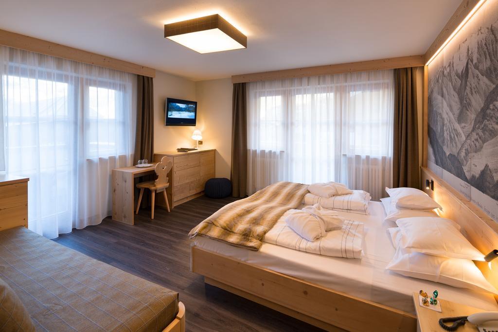 Hotel Somont Selva di Val Gardena Exterior photo
