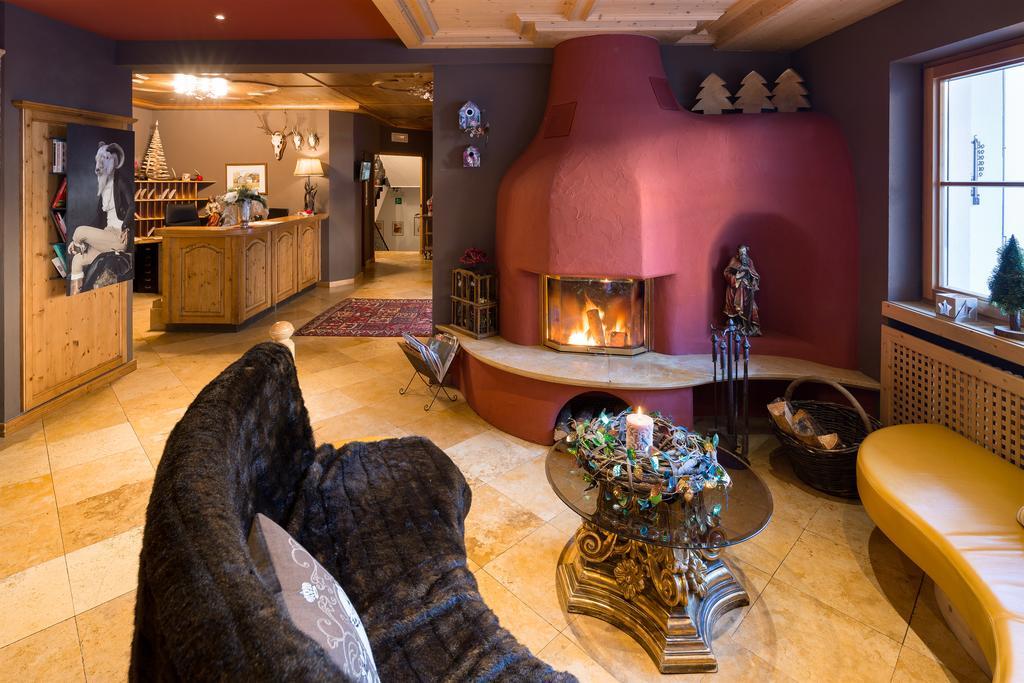 Hotel Somont Selva di Val Gardena Exterior photo