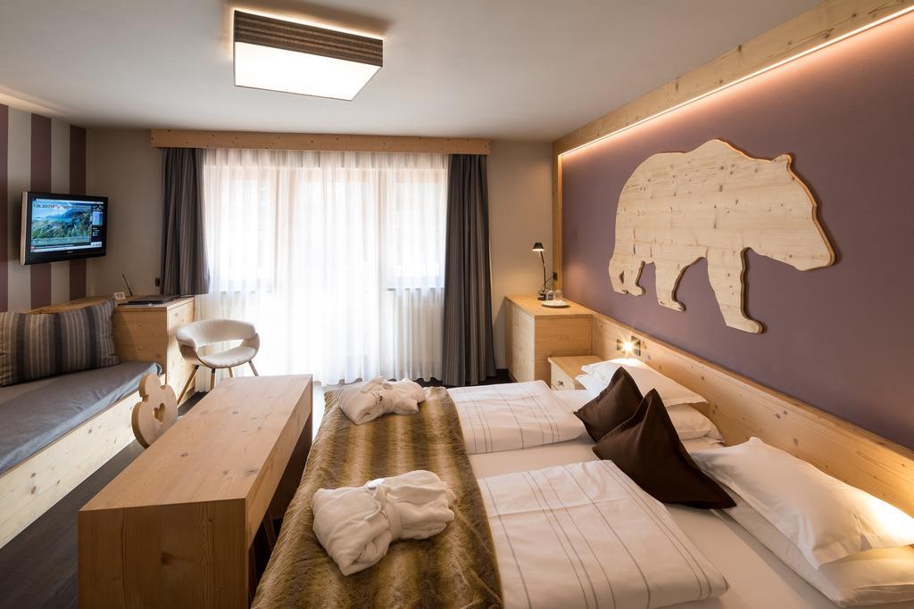 Hotel Somont Selva di Val Gardena Exterior photo