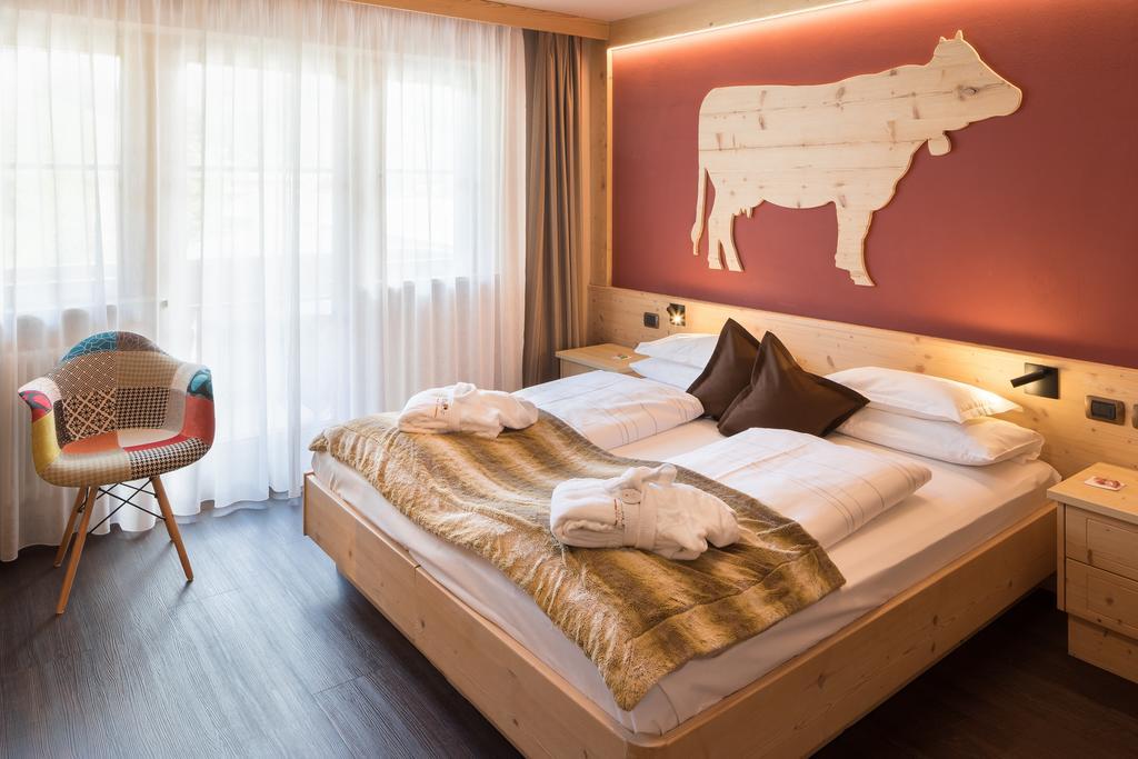 Hotel Somont Selva di Val Gardena Exterior photo