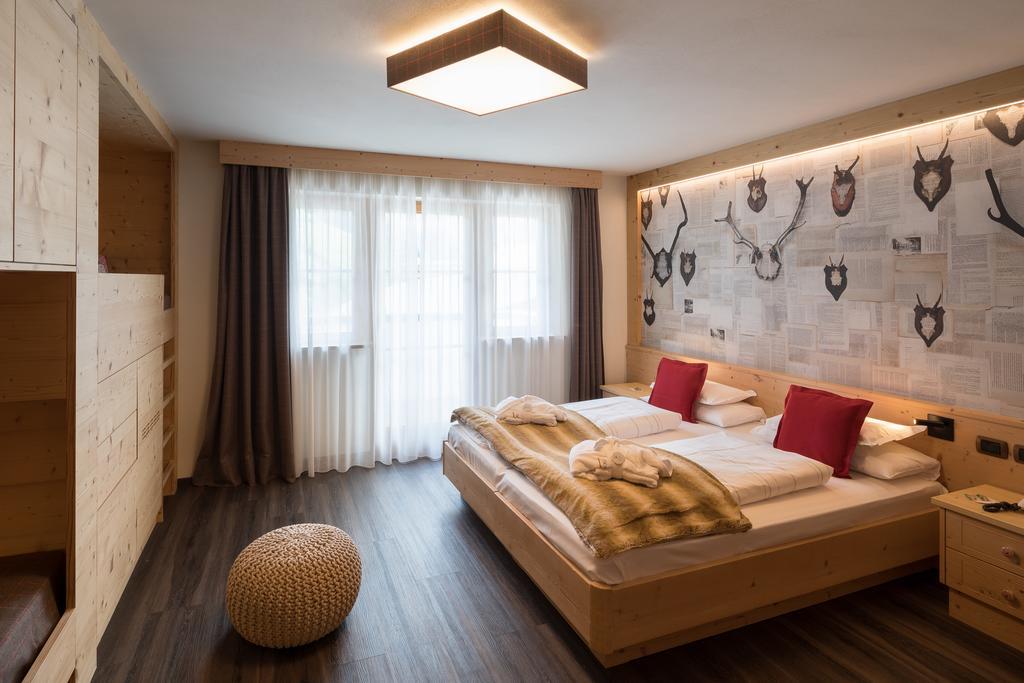 Hotel Somont Selva di Val Gardena Exterior photo