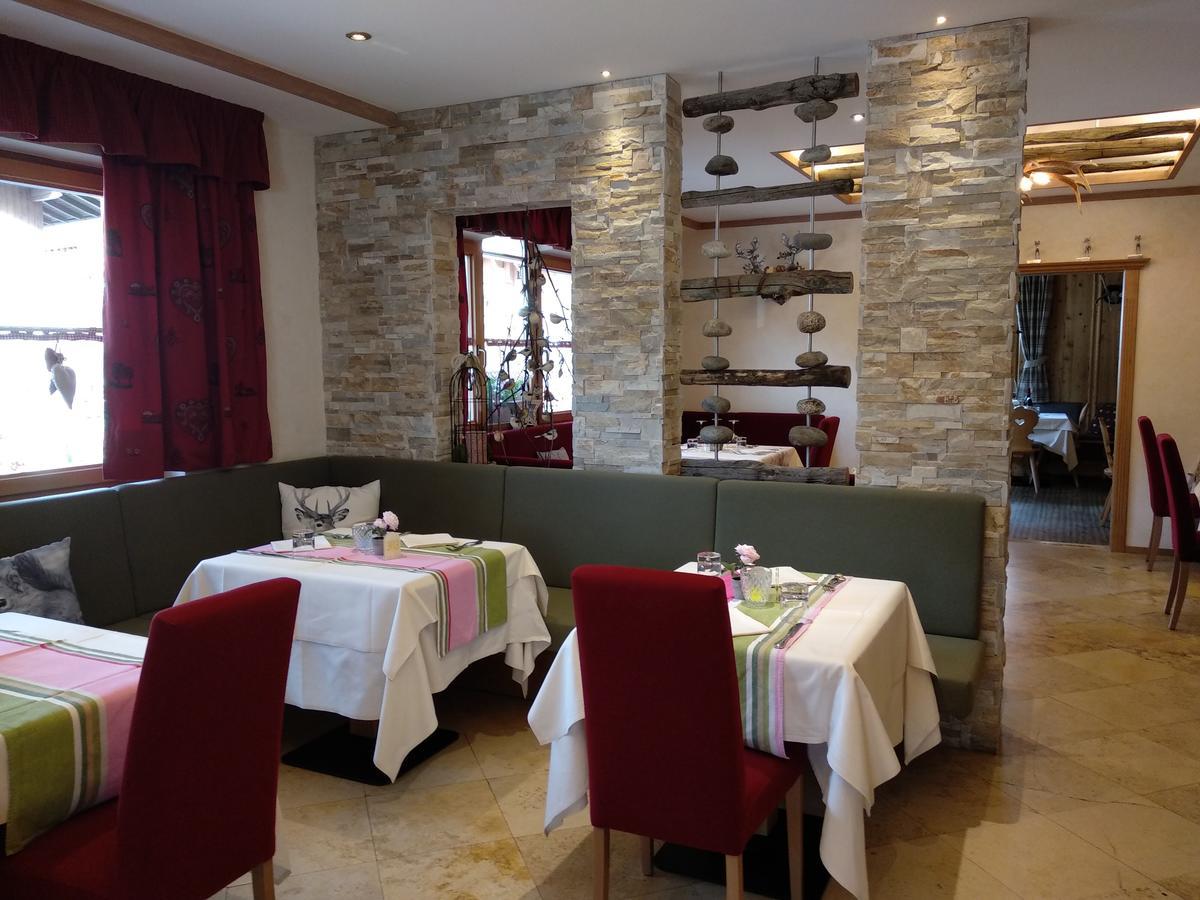 Hotel Somont Selva di Val Gardena Exterior photo